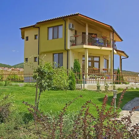 Montemar Vilă