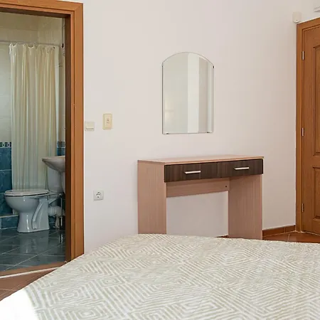 Montemar Villa *