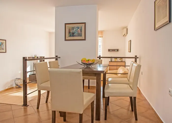 Montemar ヴィラ *