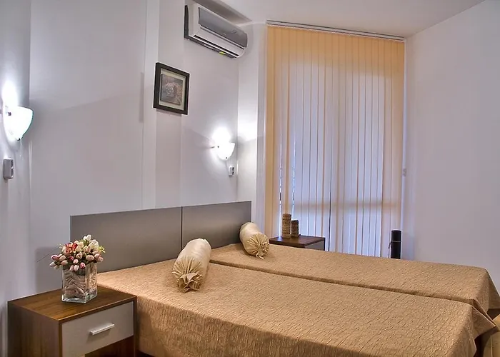 ヴィラ Montemar *